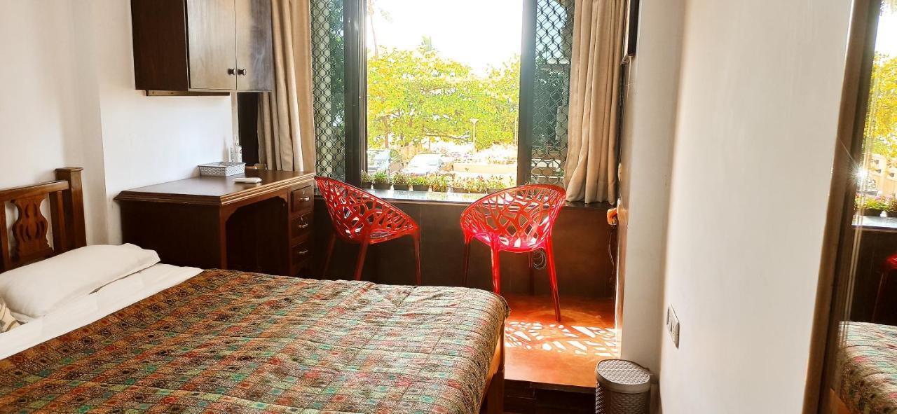 Cozy Private Ac Studio By The Sea Bandstand Bandra W Mumbai Nr Taj Lands Endアパートメント エクステリア 写真